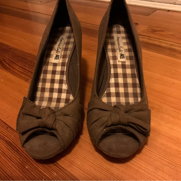 American Eagle by Payless Brown Wedges - Picture 2 of 9
